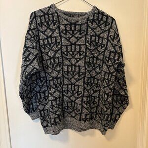 ?Vintage Sweater Grey Black Pattern  Size M Made in Korea Brand: Fox